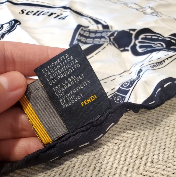 Authentic silk Fendi scarf - Picture 9 of 16